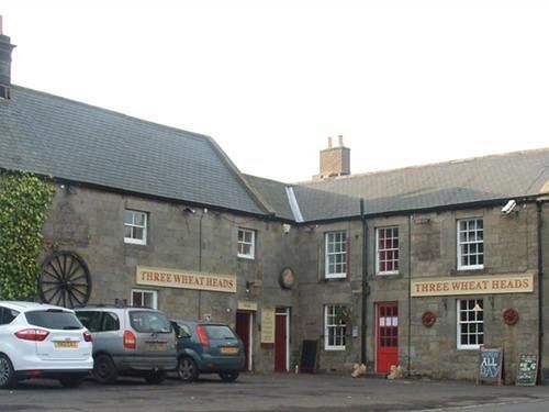 Thropton Three Wheat Heads酒店 外观 照片
